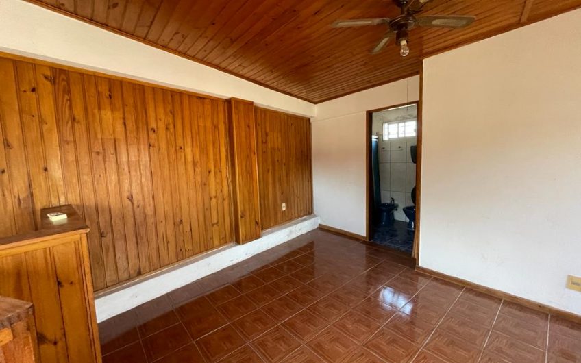 Propiedad de 2 plantas en venta